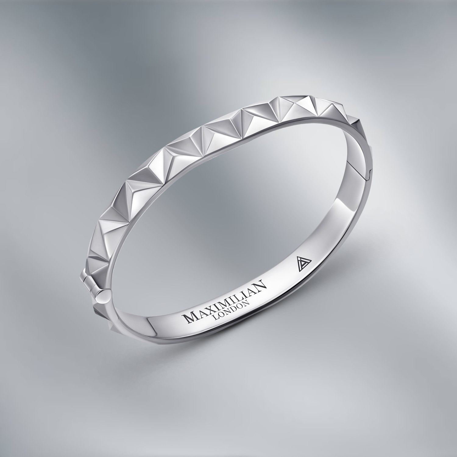 MaximiliaN DNA 18 K Gold Bangle